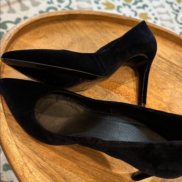 Maje Brand Elegant Black Velvet Heels - Picture 3 of 10